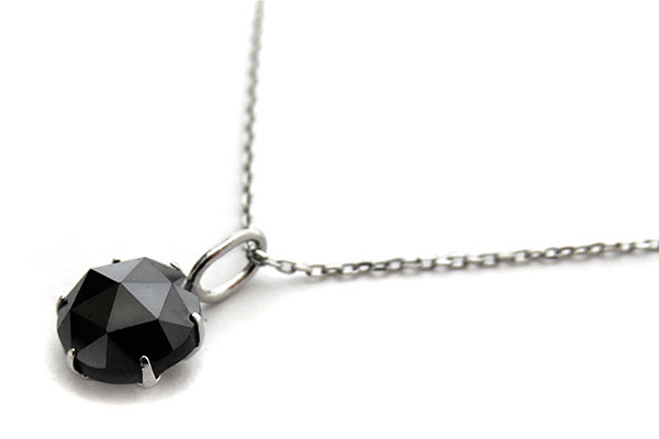 プラチナ９００＆８５０ １カラットＵＰ ブラックダイヤモンド  ネックレス約３７〜４０ｃｍ最大幅